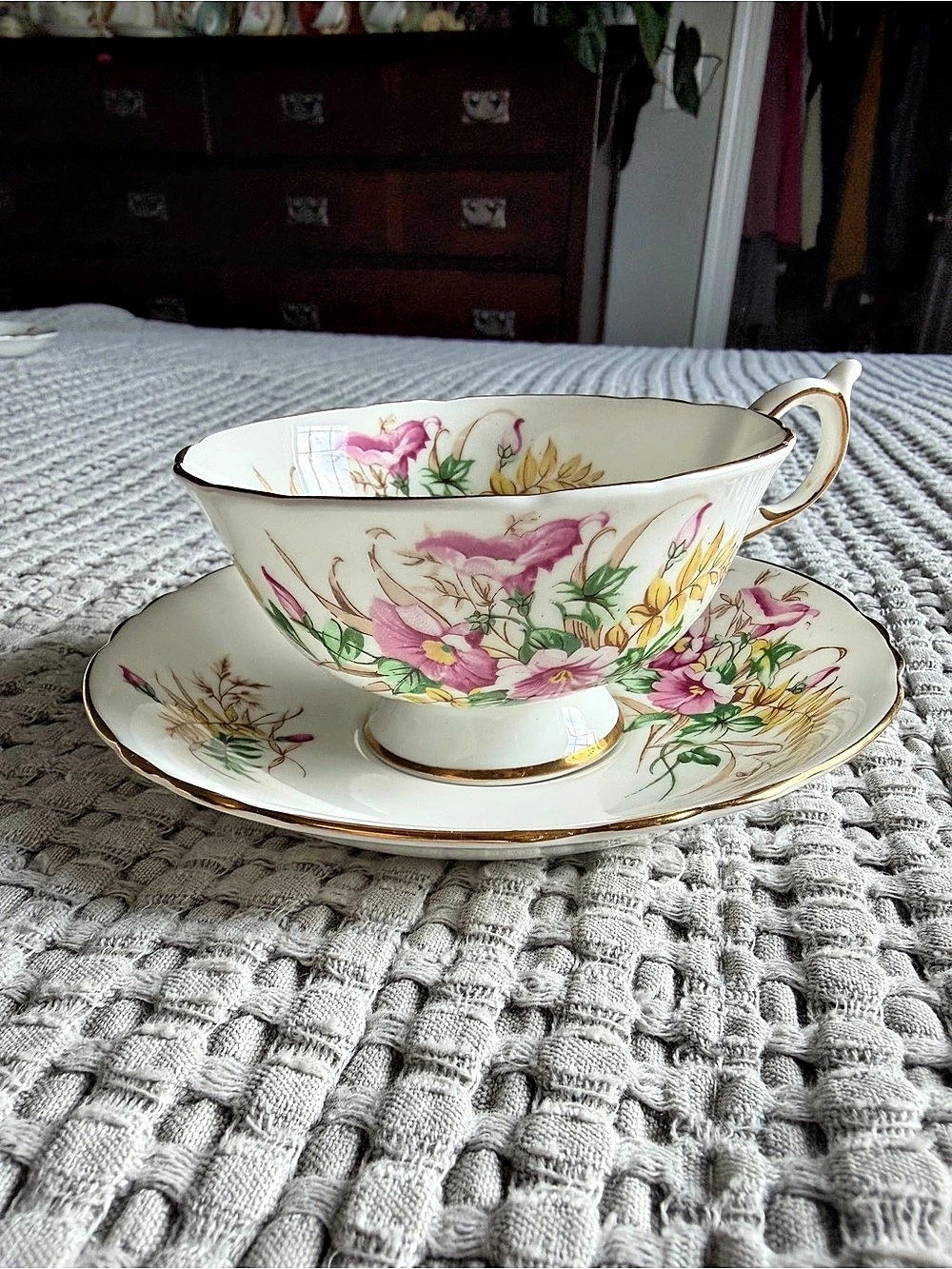 Paragon Double Warrant Morning Glory Teacup and Saucer Set in White & Pink (a)